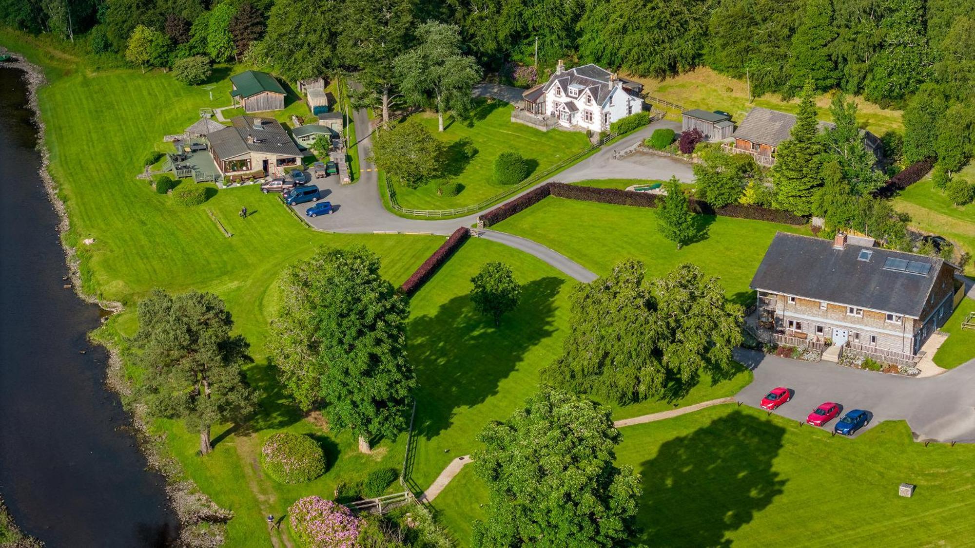 Ness Castle Lodges Інвернесс Екстер'єр фото